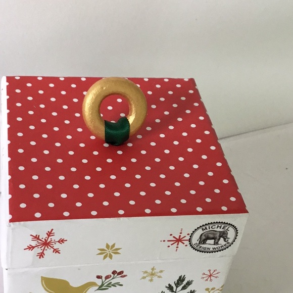 Michel Design Works Joy To The World Soy Candle - Picture 9 of 12